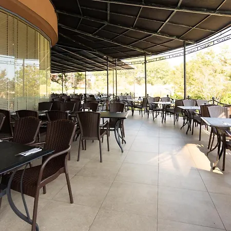 Ξενοδοχείο Tiara 4*