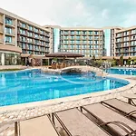 Tiara Hotel