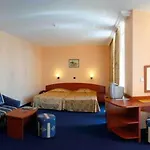 Hotel Tiara